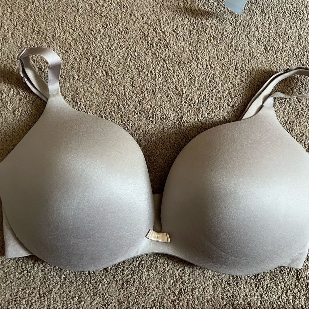 Victoria’s Secret deep plunge bra